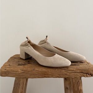 Everlane Italian Suede Block Heel Pumps –